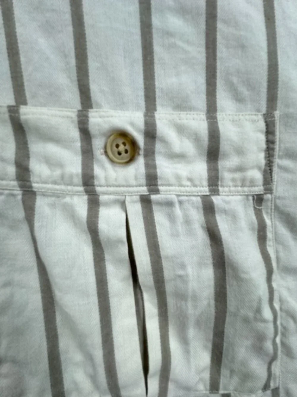 VTG Valentino Uomo Button-Down Large Striped White Gray Cotton Rayon Pocket Mens